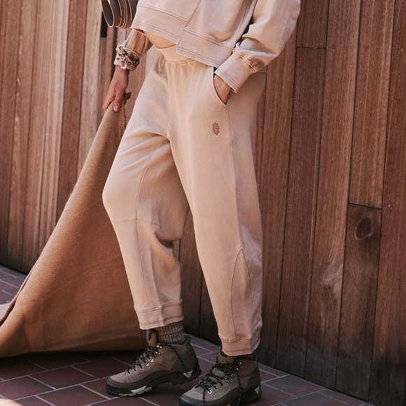 NWT FP Movement x Hatch Sand Intercept Loose Sweat Pants Size Large - Picture 1 of 4